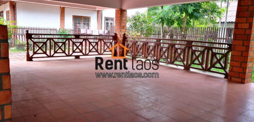 gorgeous Lao style house Near Patuxay for RENT