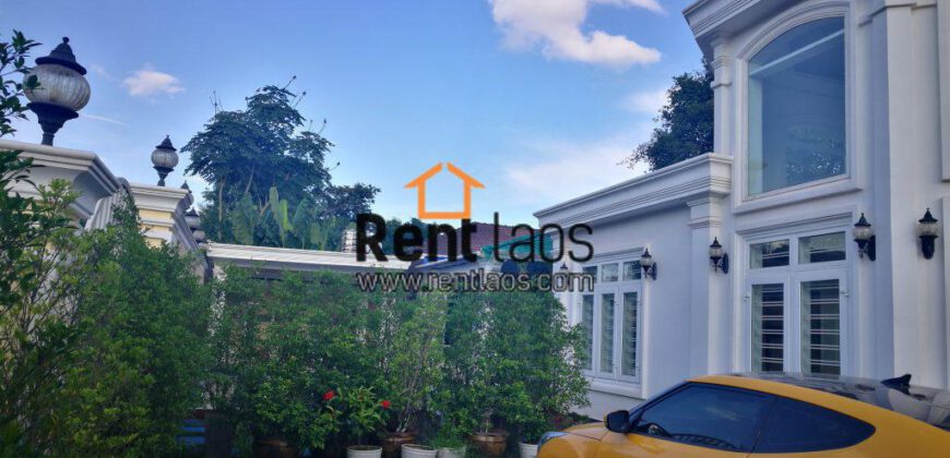 Luxury modern style house with Swimming pool Near Thatluang