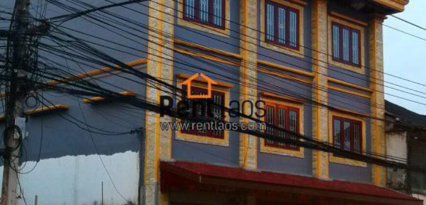 commercial building close to Patuxay for RENT