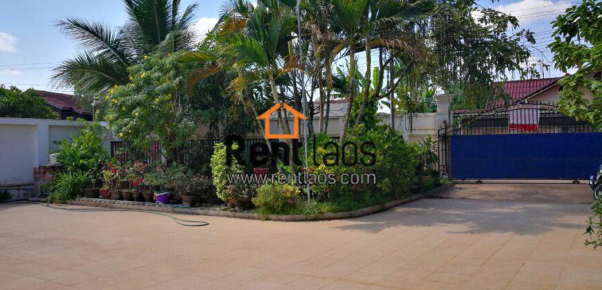 House near National University of Laos FOR RENT