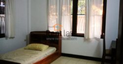 house near Thai consulate for RENT
