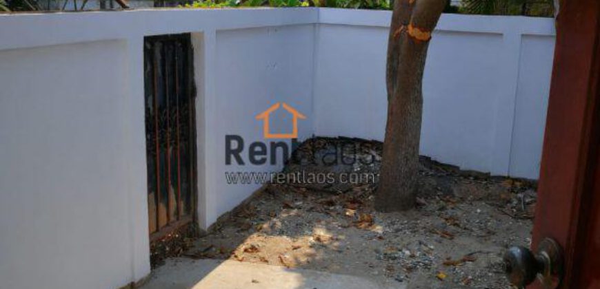 house near VIS for RENT