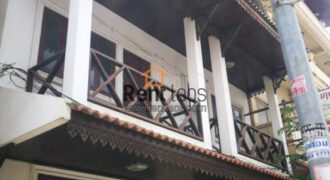 shop house in city center for rent