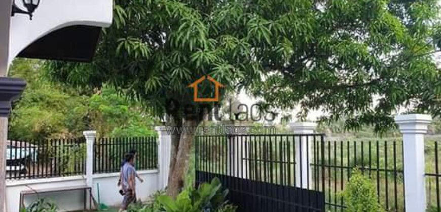 House near Sounmon market for sell ເຮືອນໃກ້ຕະຫລາດສ່ວນມອນຕ້ອງການຂາຍ