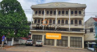 Commercial building for rent in business area