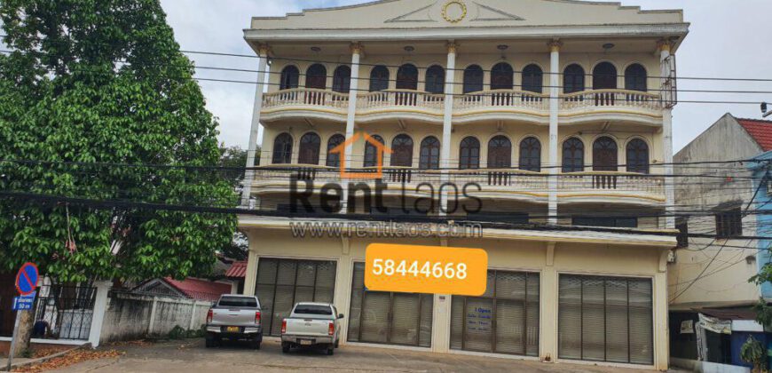 Commercial building for rent in business area