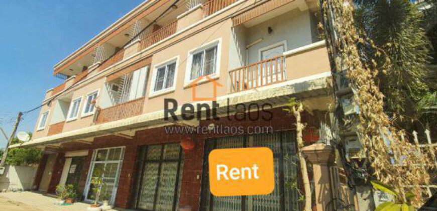 town house near business area for rent