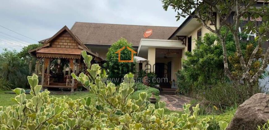 House near Thatluang square for rent
