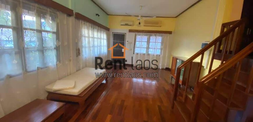 cosy house near Patuxay for rent