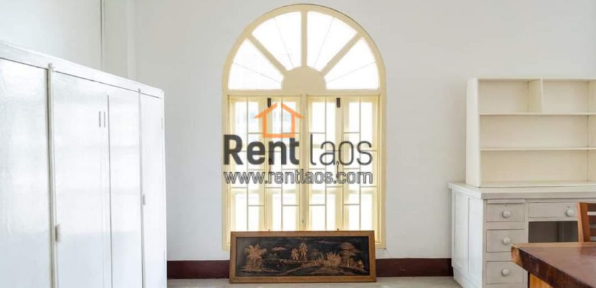 Office for rent near Patuxay