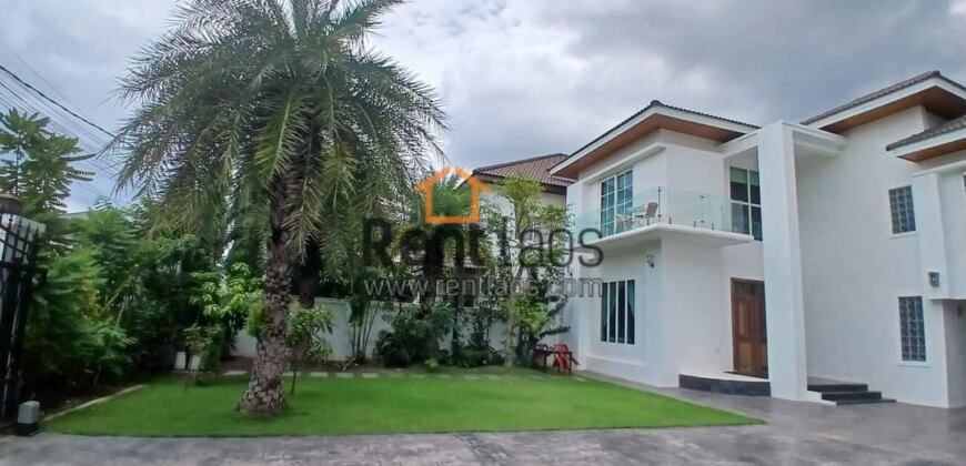 House near Kasemrat Hospital