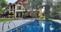 house with swimming pool available now house with swimming pool available now