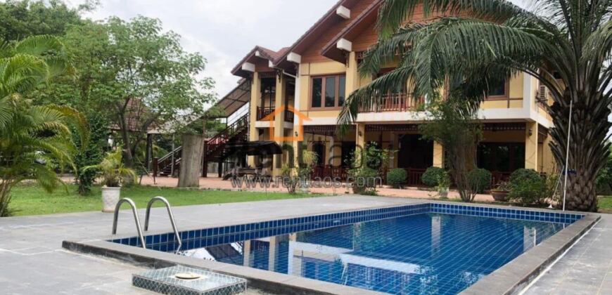 house with swimming pool available now